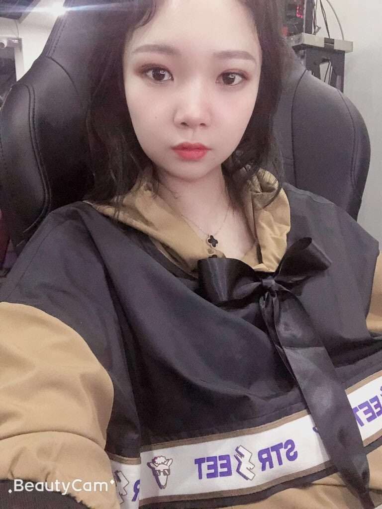 喜欢约啪的美女[87P]
