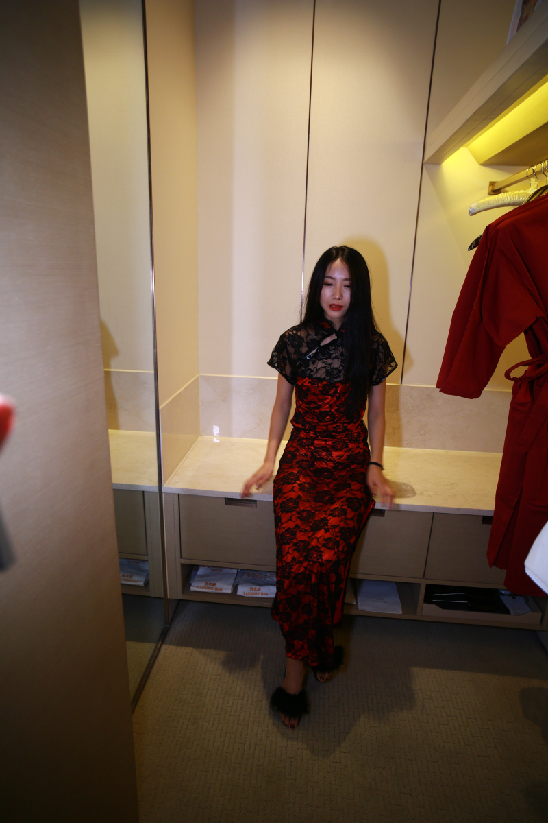 旗袍妹子身材太舒服了