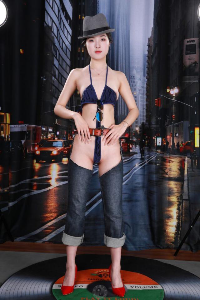 白嫩的妹子最是舒服诱人
