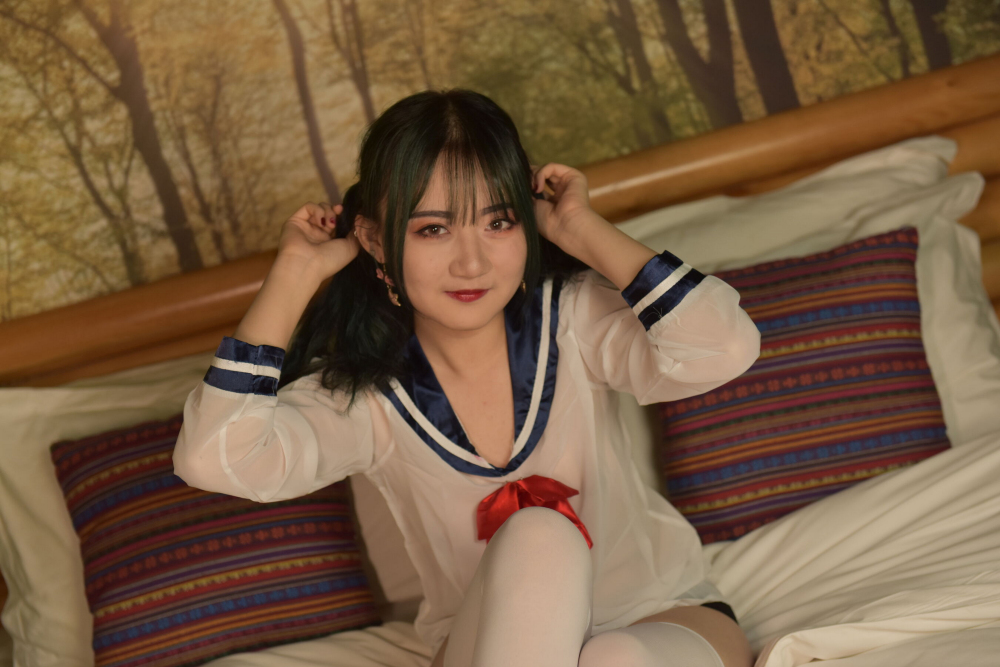 白袜骚女真的是太诱人了