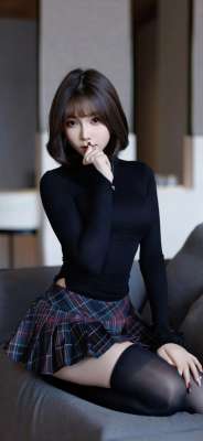 芝芝清纯动人百褶裙