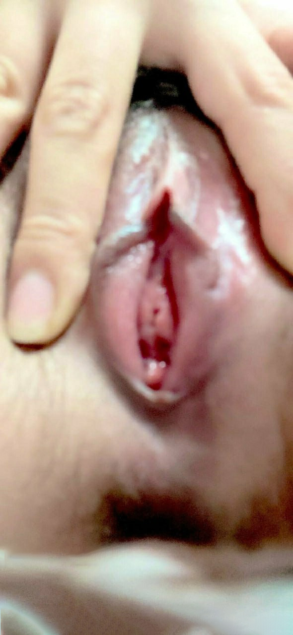 OnlyFans 一元不大不小--有奶有屄的订阅私拍图集