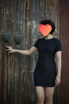 骚得很的人妻