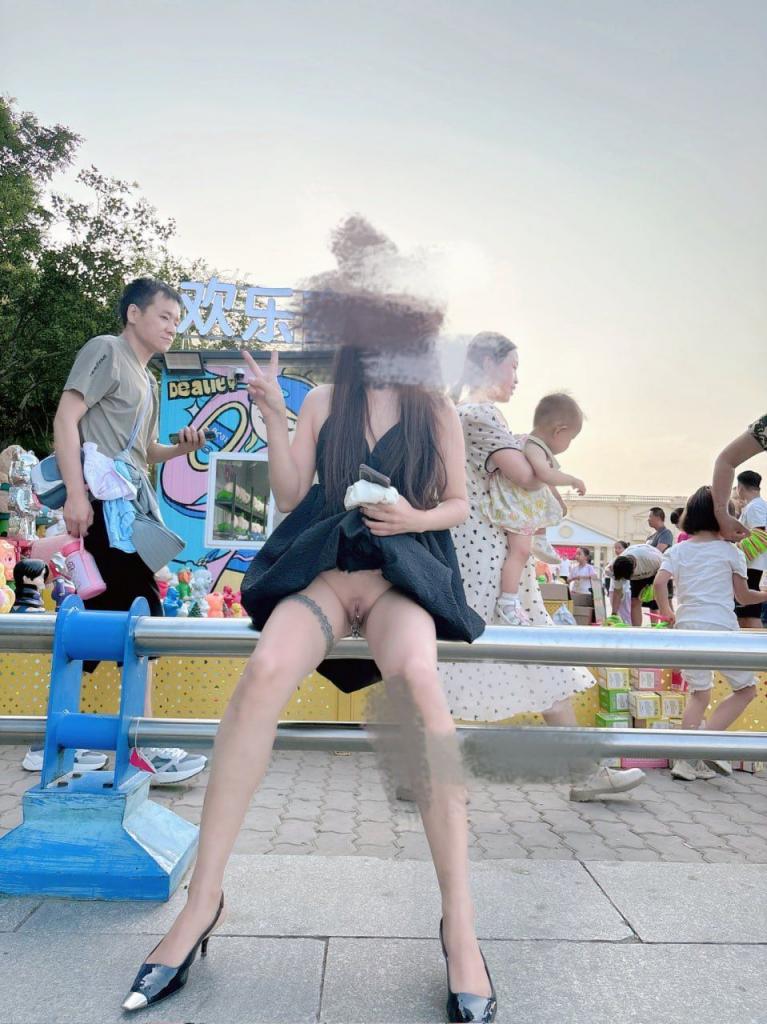 [小母狗] 深夜福利— 嫩逼