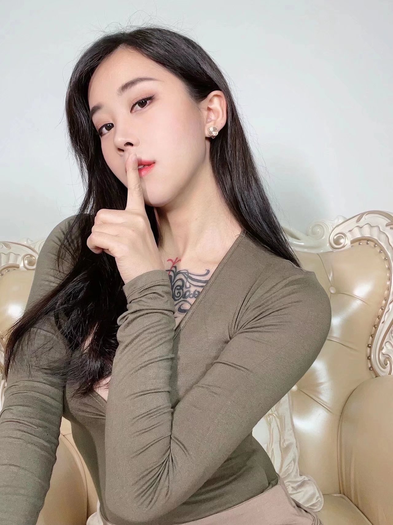 张贺玉翘臀杨柳腰风情写真 20250609