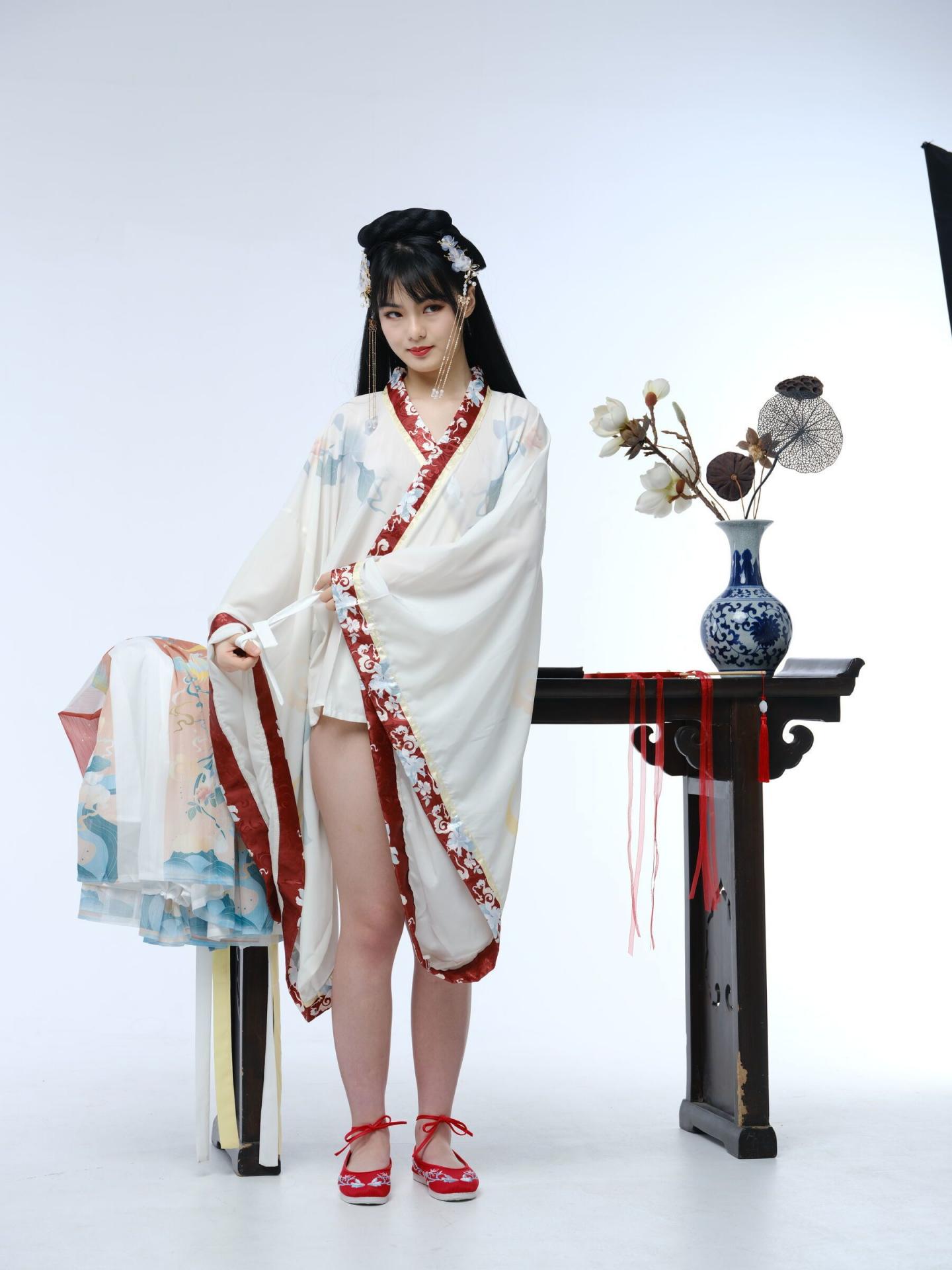 清纯汉服小姐姐