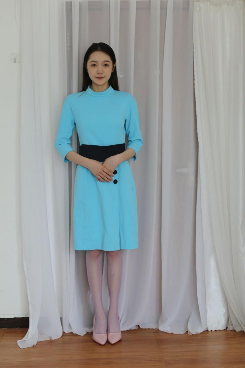 超有气质的丝袜长腿美女