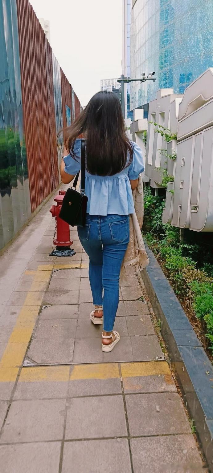 街拍牛仔裤