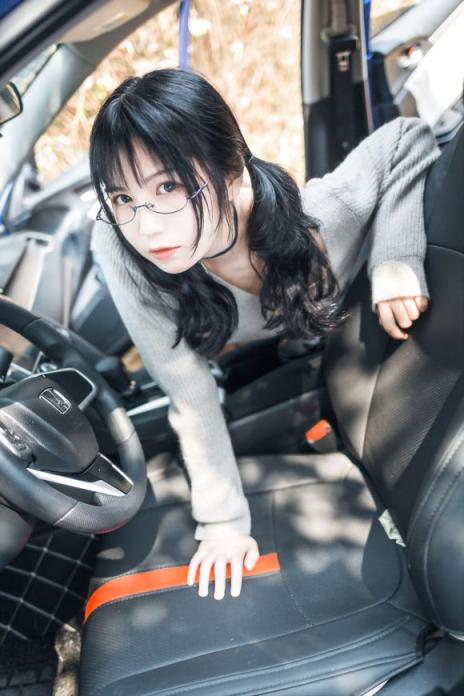 香车美女