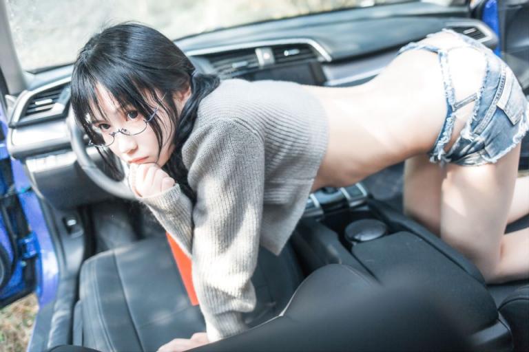 香车美女