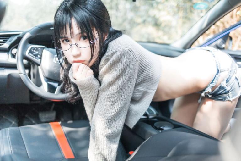 香车美女