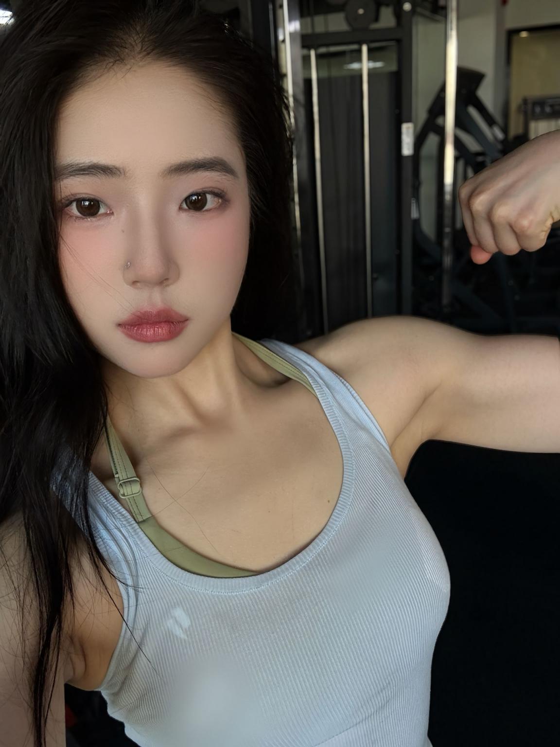 健身小美女