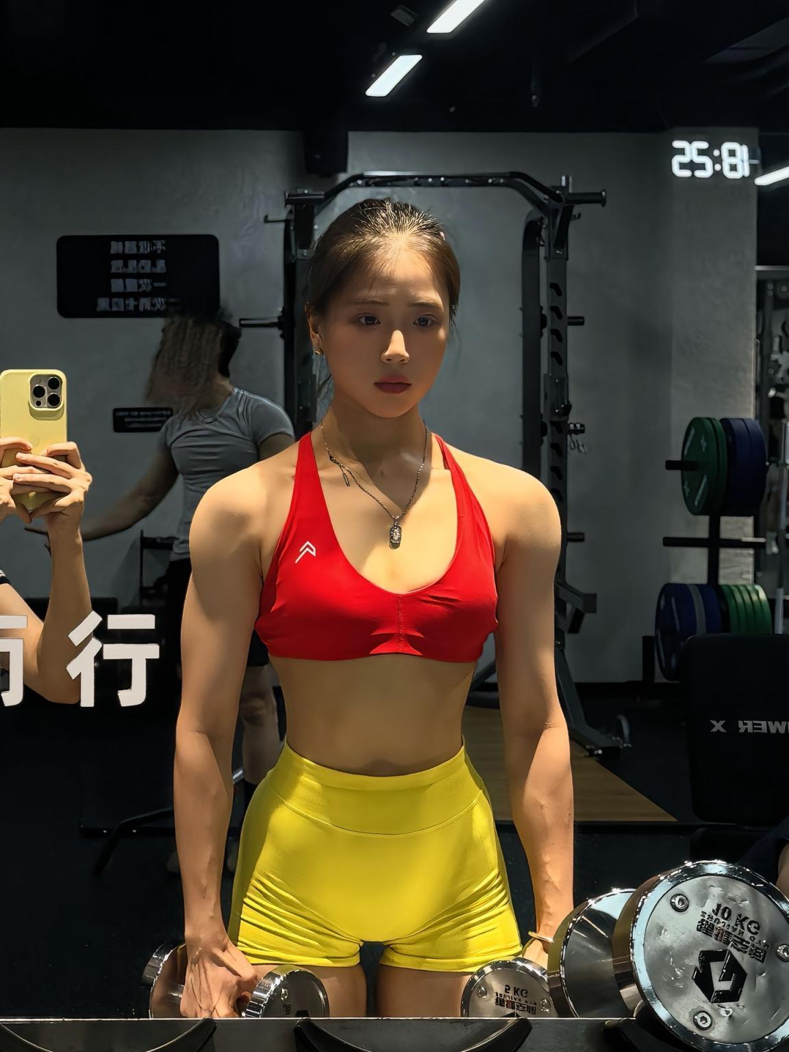 健身小美女
