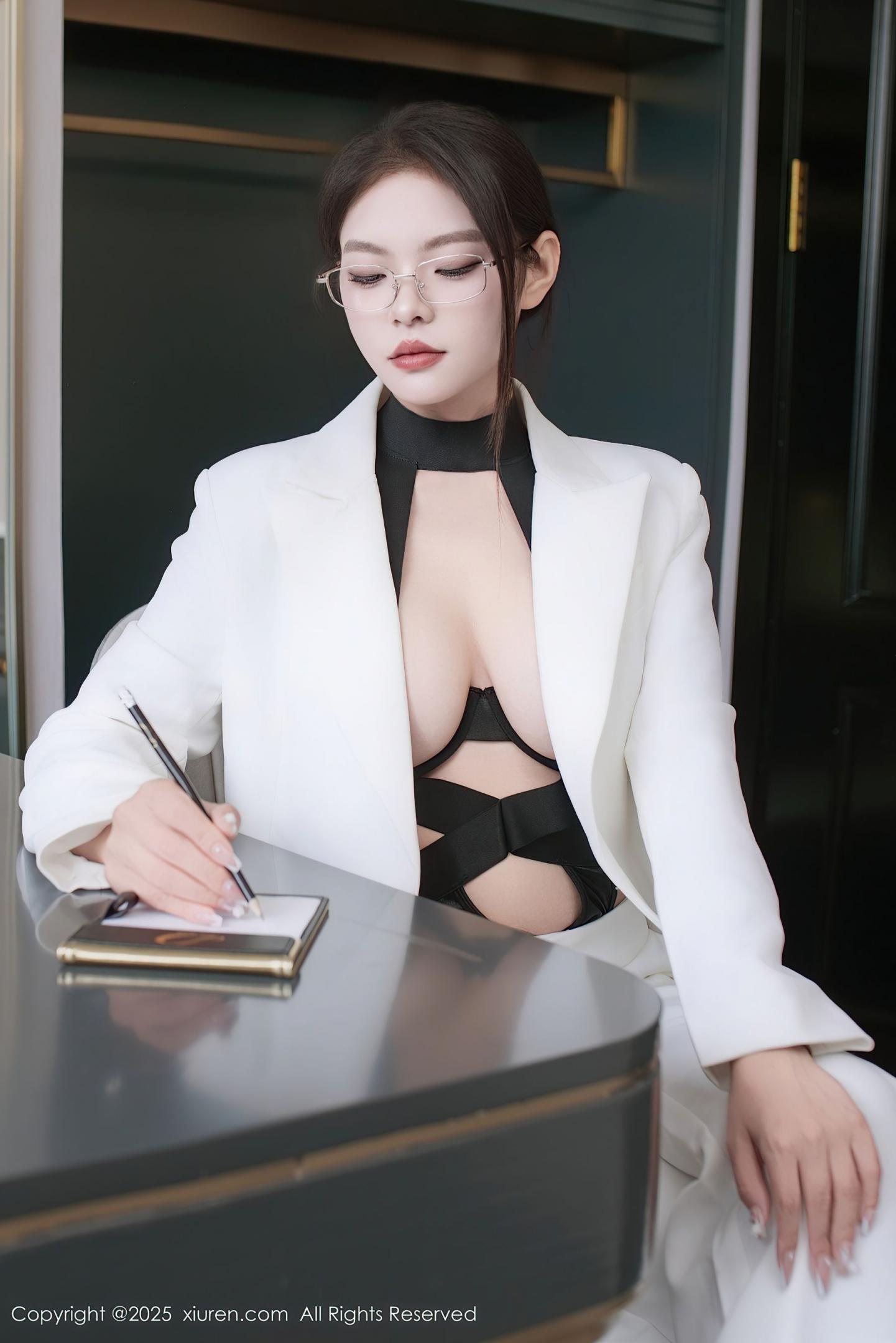 裤里丝