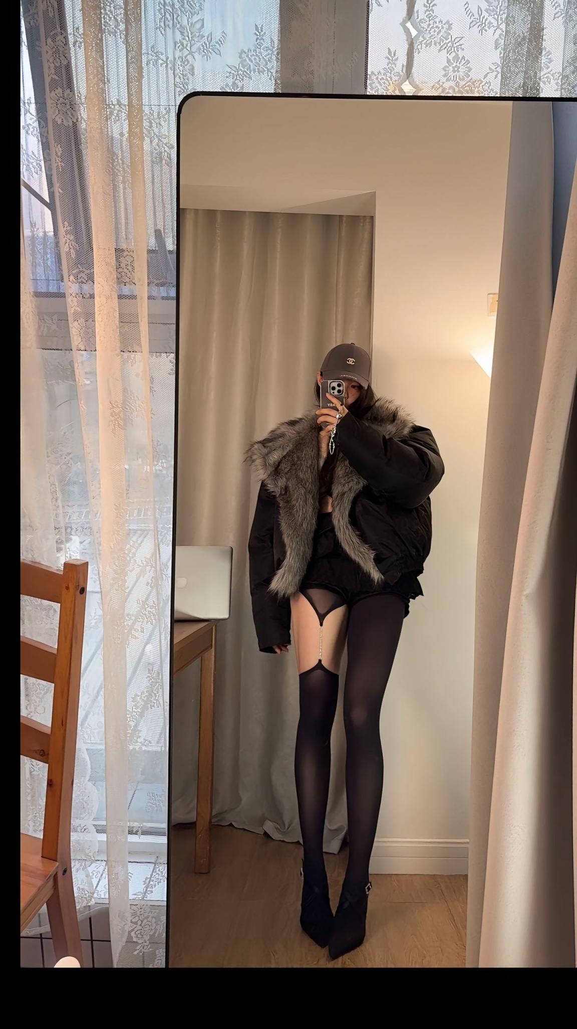 健身长腿妹子