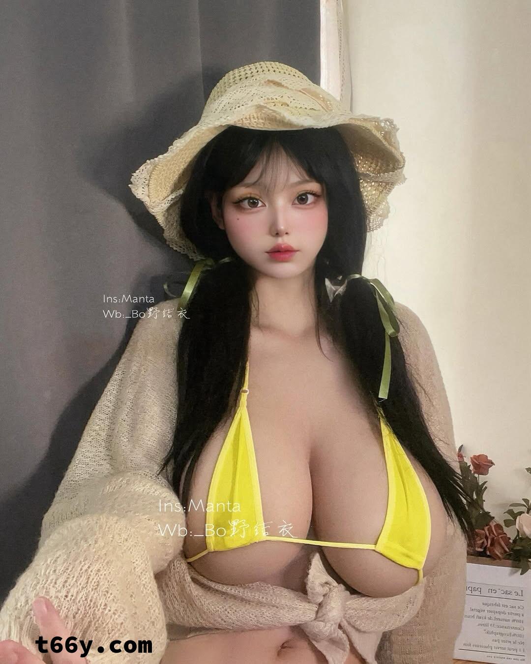 童颜巨乳 网红娃娃脸却有F杯大奶——Manta