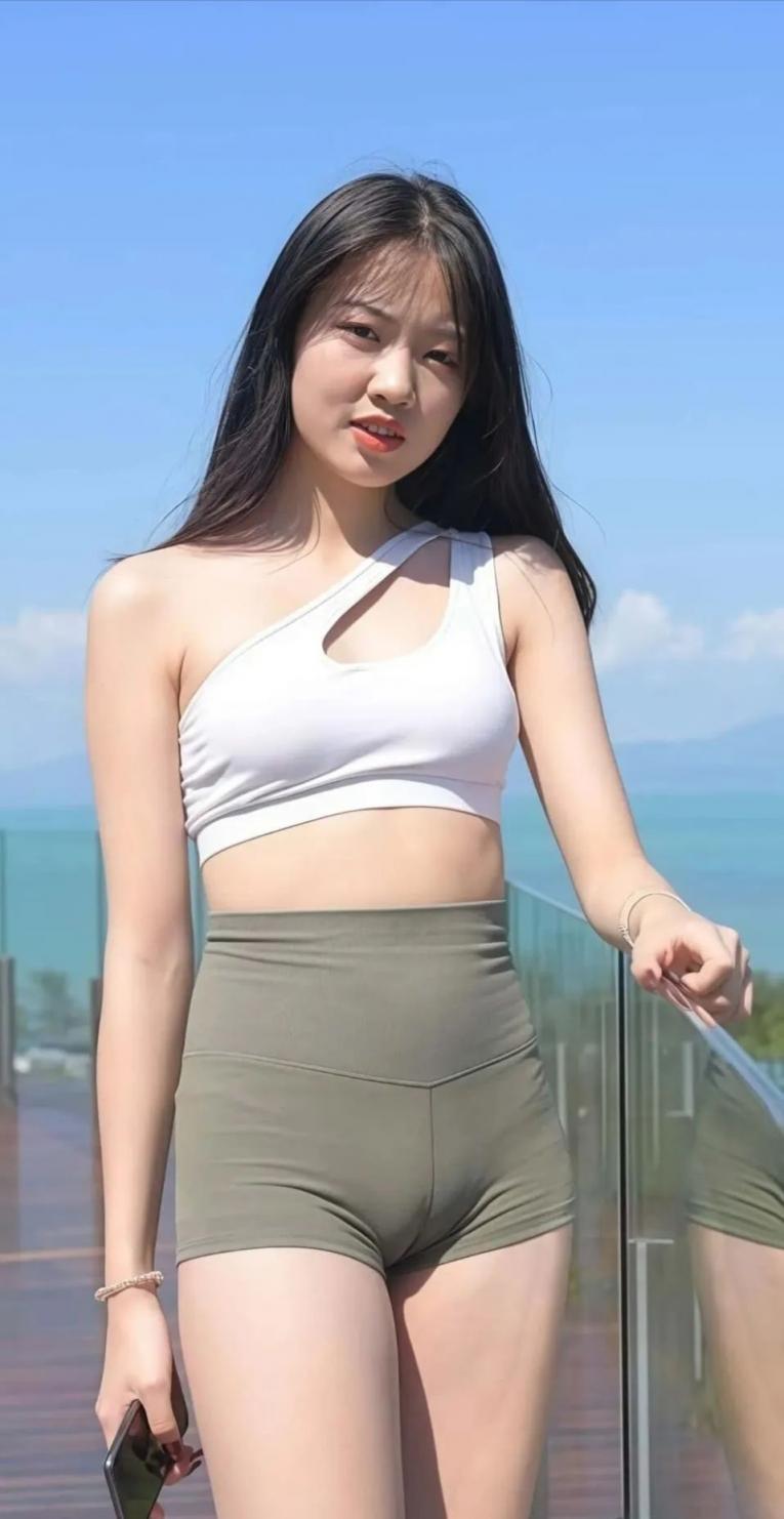 骆驼趾 20250903