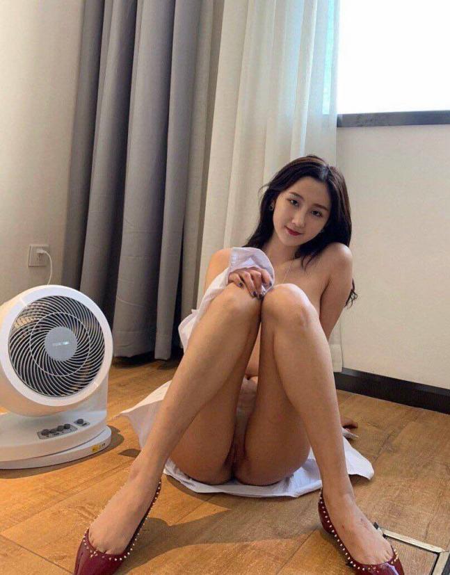 搜集的妹子图片-逼脸同框图片