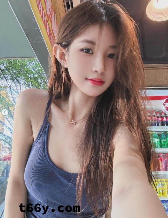多肉台妹，身材很有料