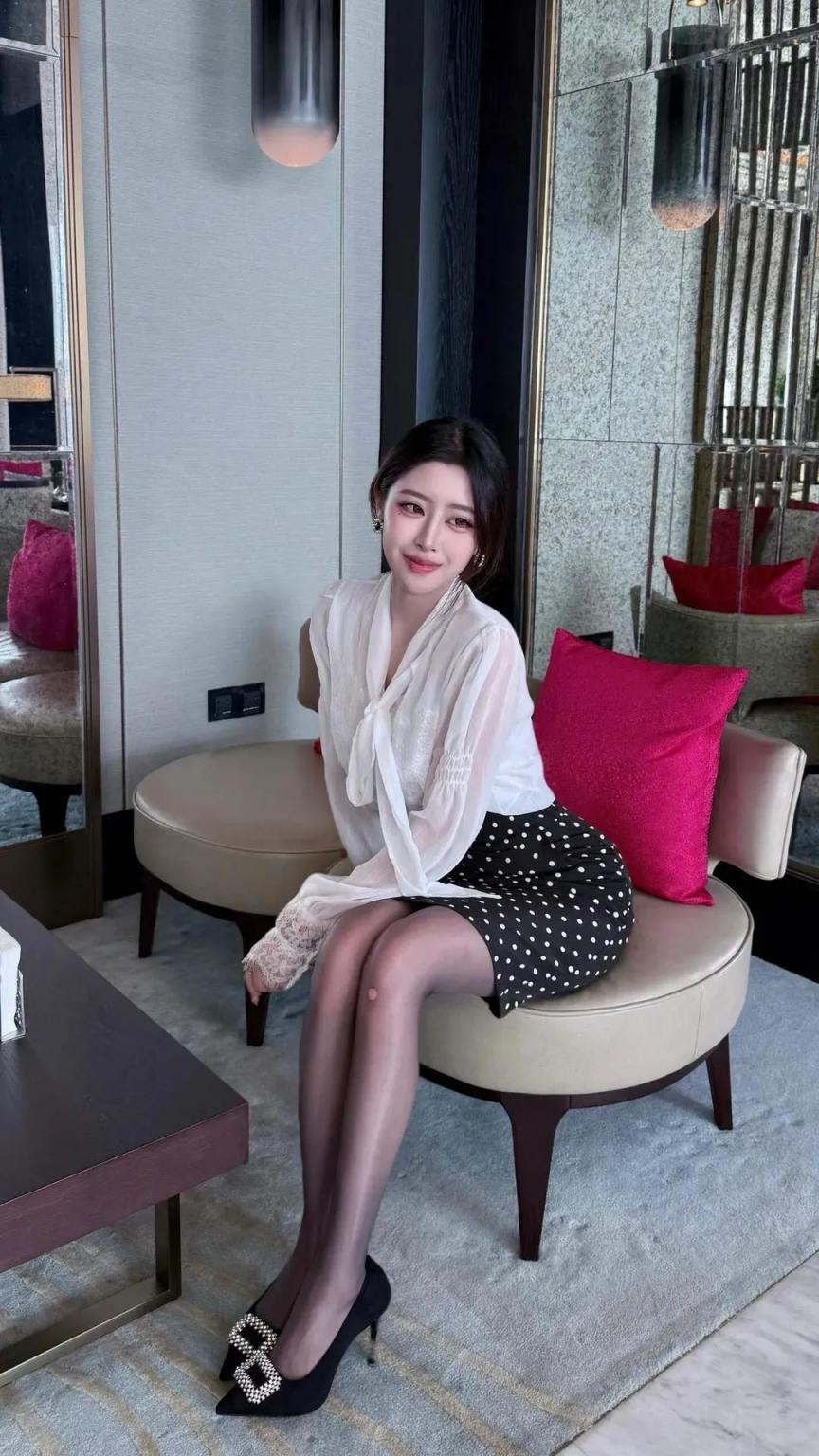 身材高挑的小姐姐