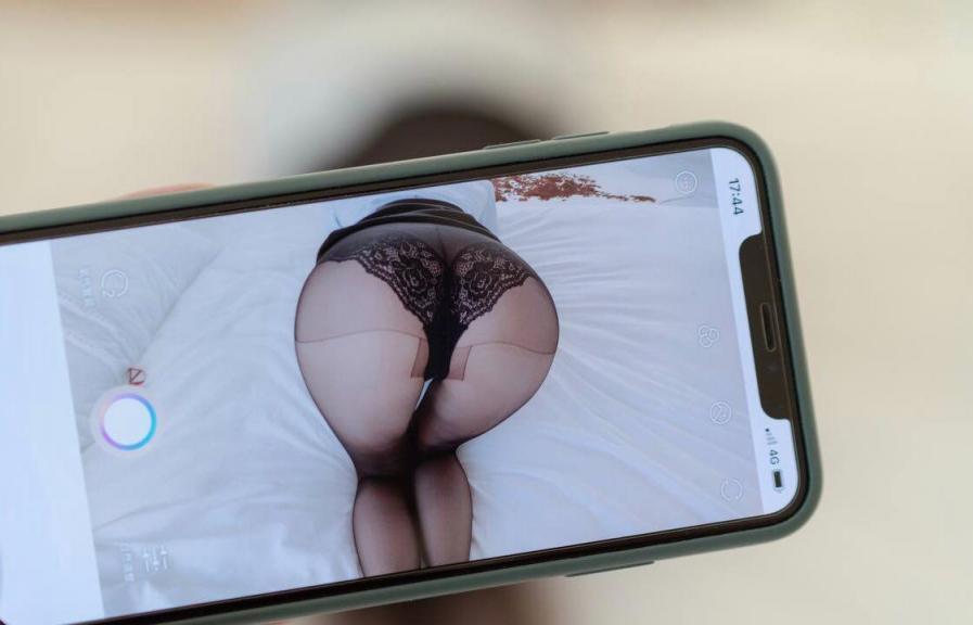 搜集的妹子图片-雪白