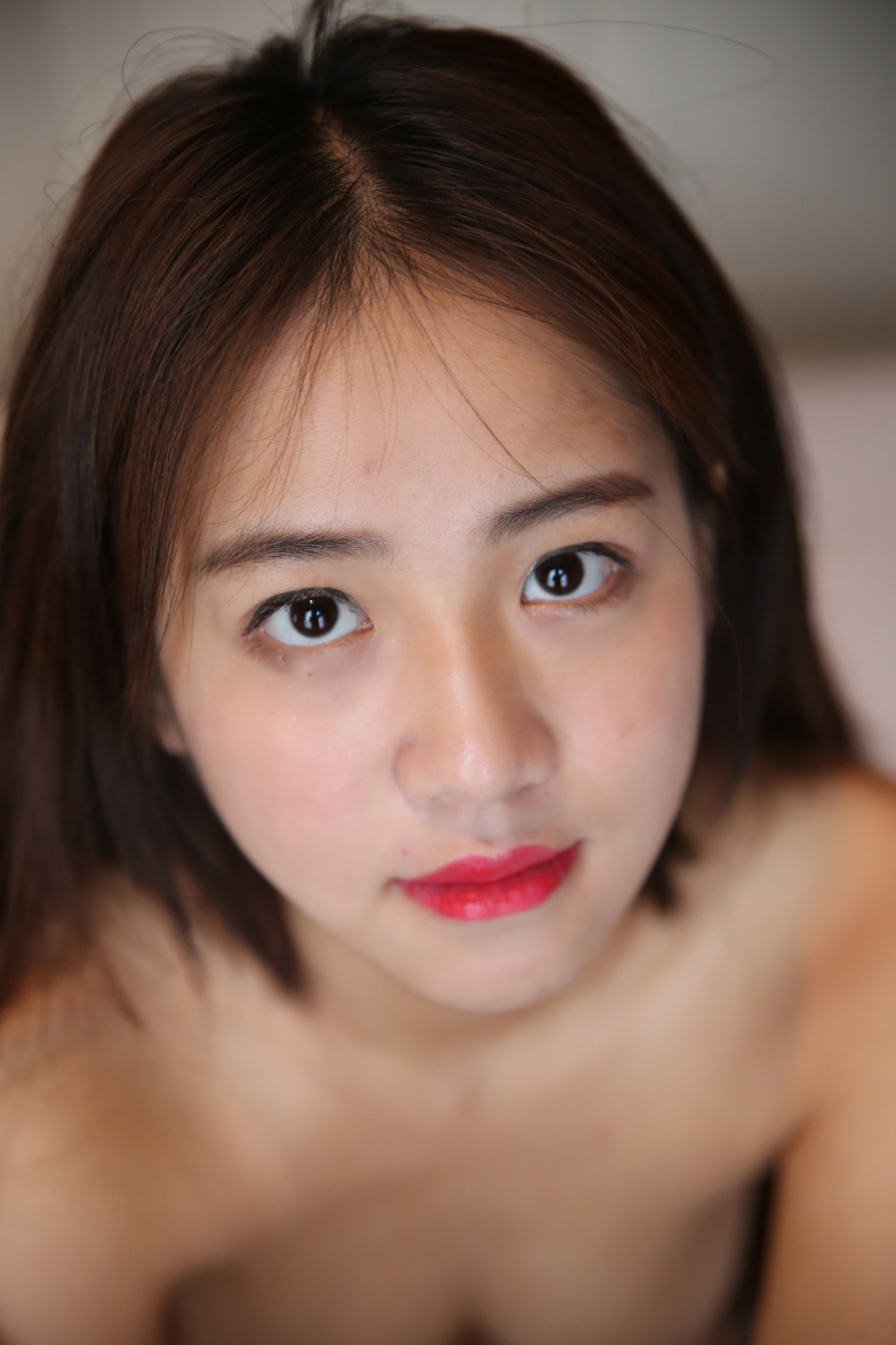 妹子看上去是如此娇嫩