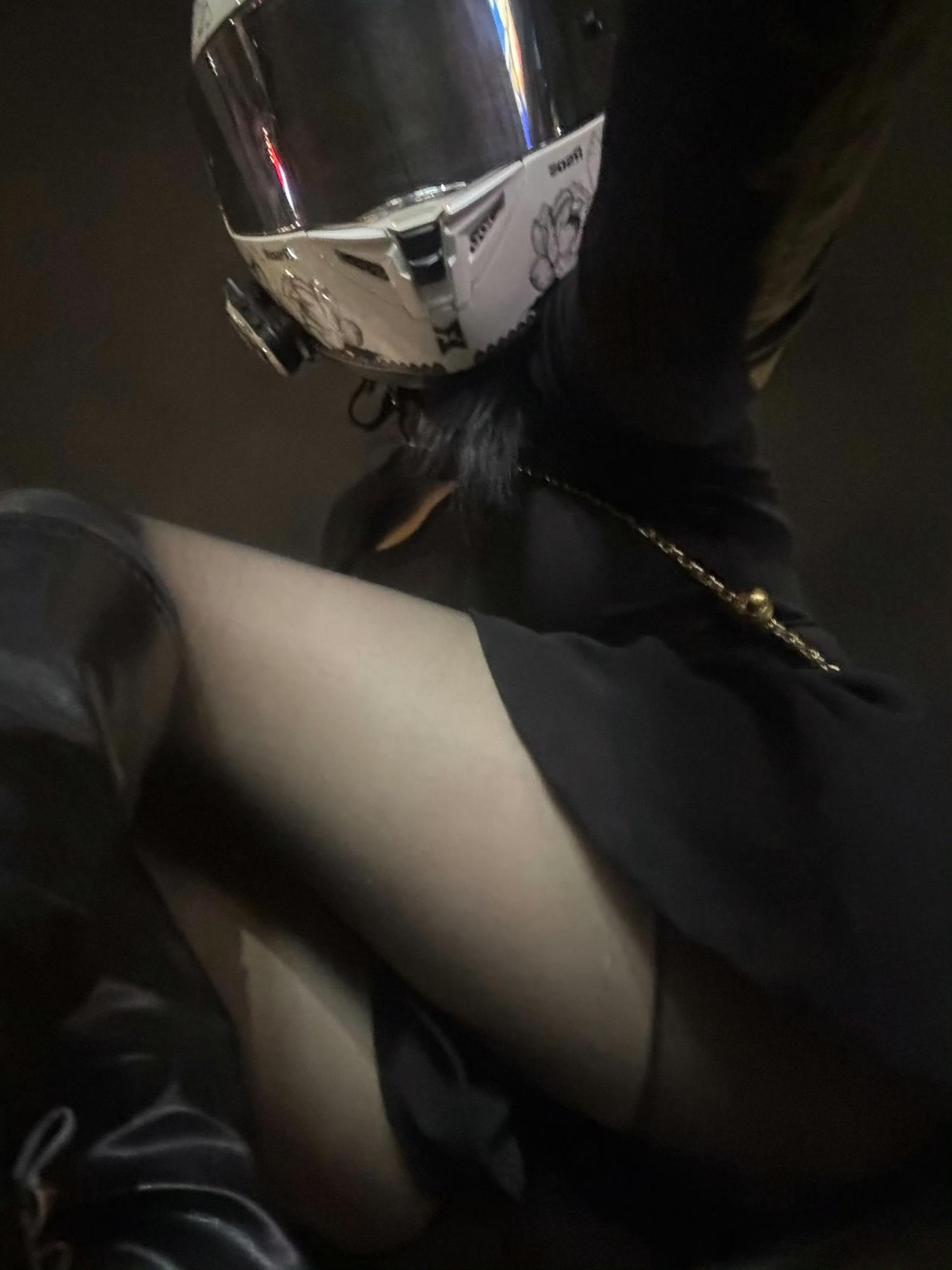 丝袜高跟儿小蛮腰，直戳男人的心窝