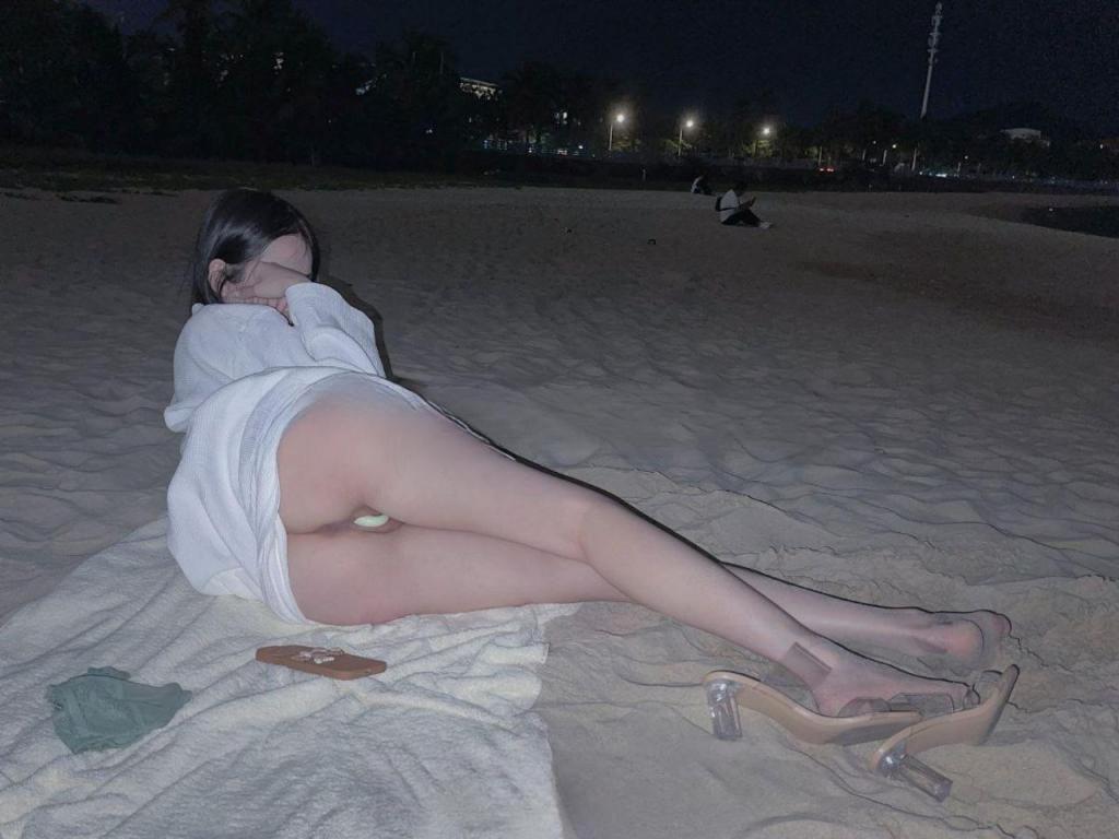 [小母狗] 睡前看看逼，做个好梦