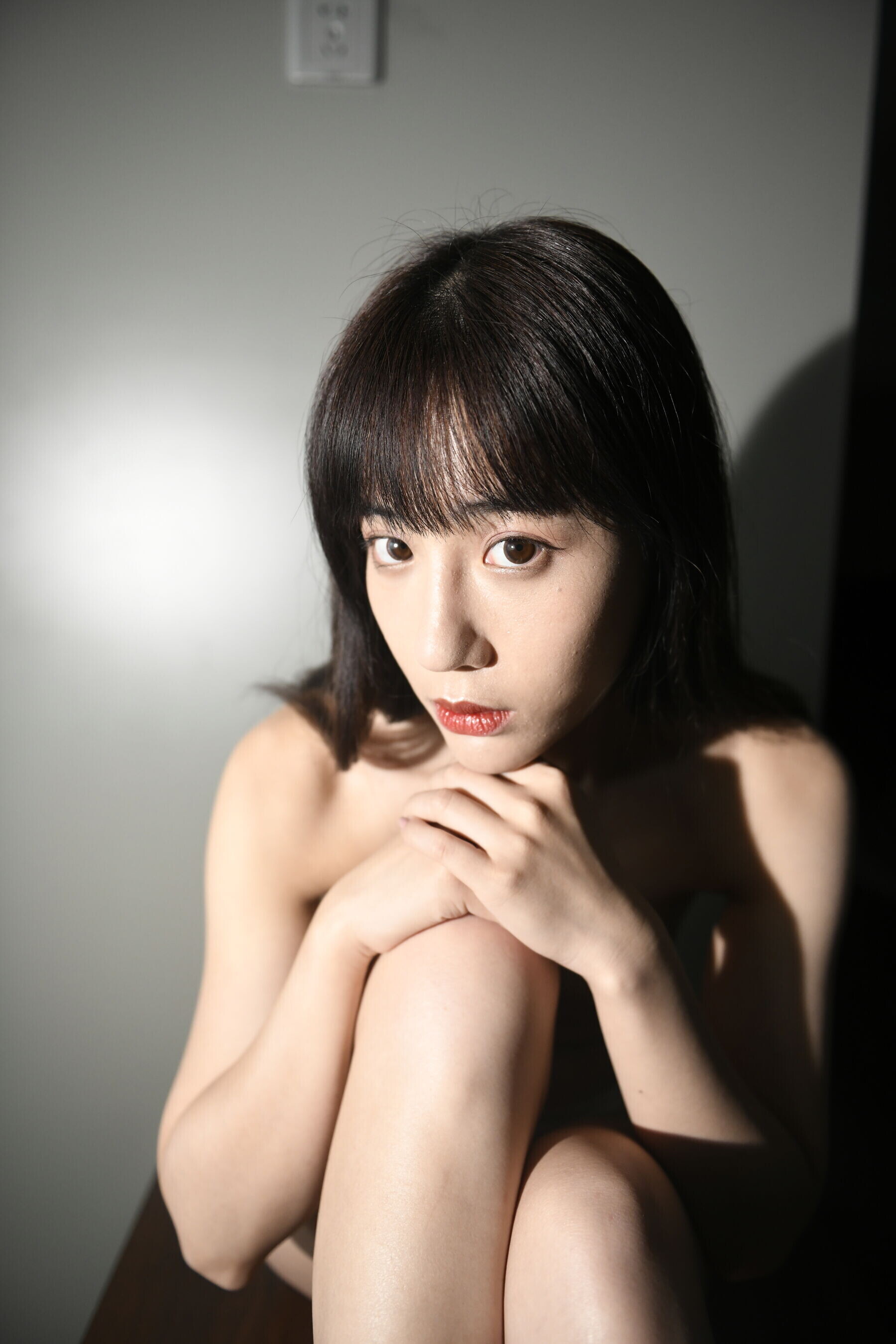 国模怜月大尺度人体私拍套图[20251031]