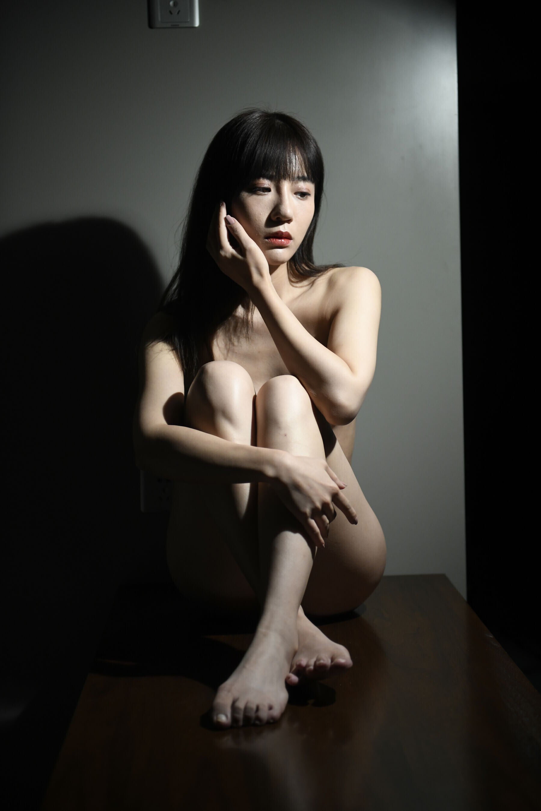 国模怜月大尺度人体私拍套图[20251031]