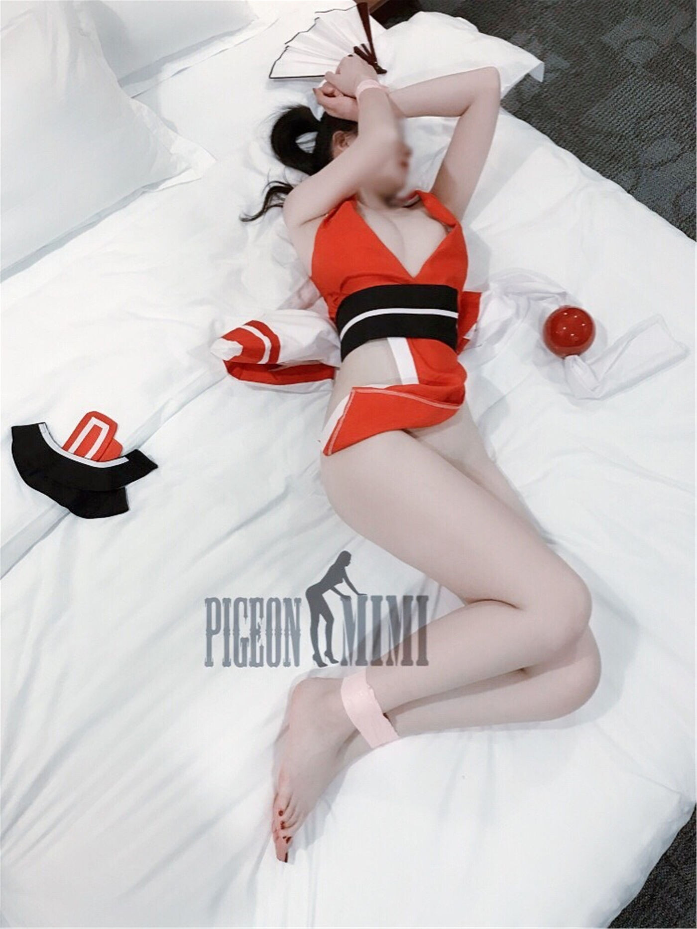 国模套图 极品网红pigeon