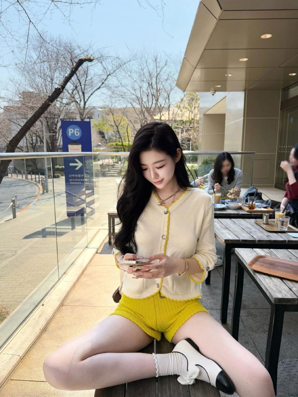 肉丝大长腿，太有气质了