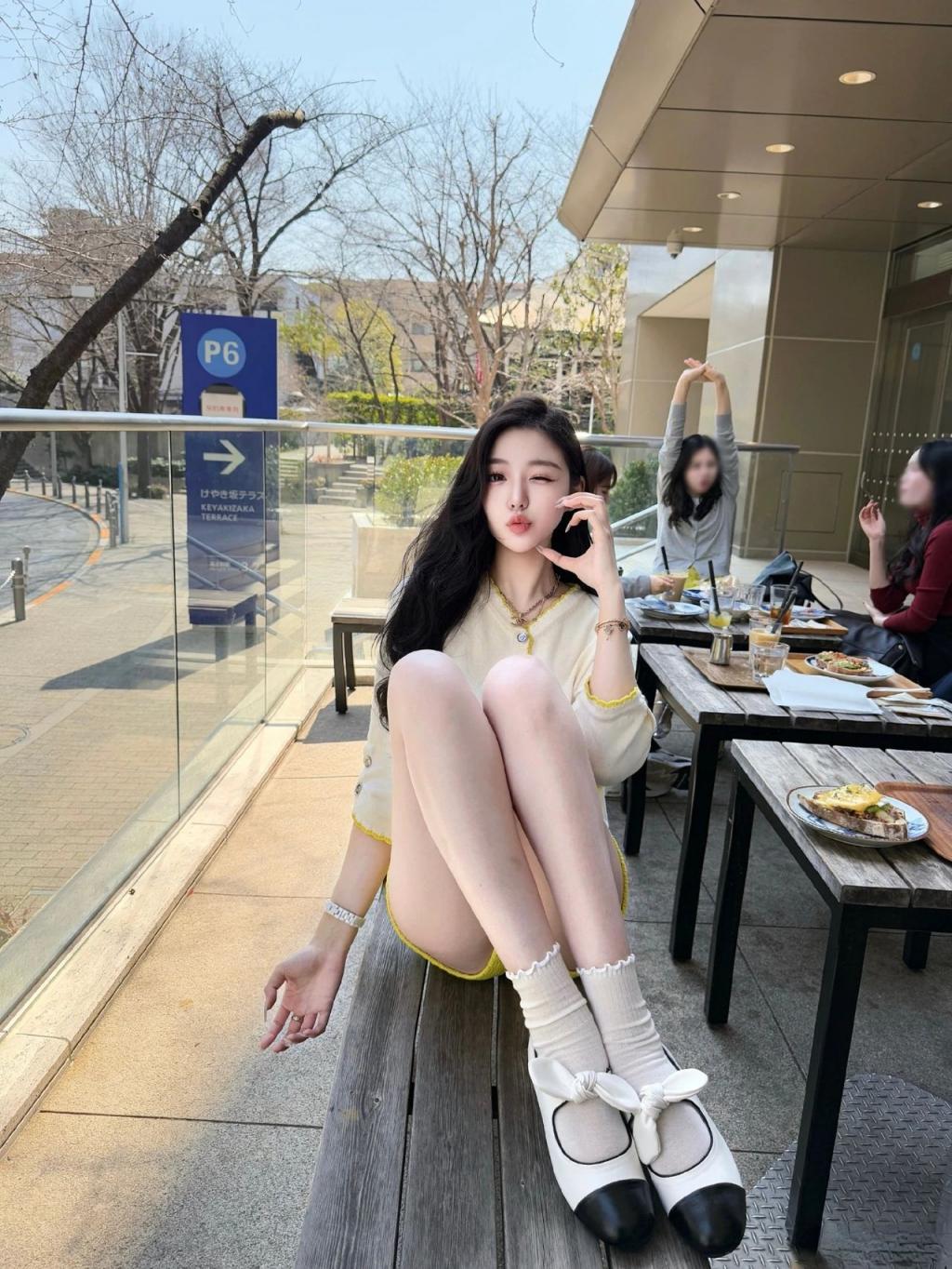 肉丝大长腿，太有气质了