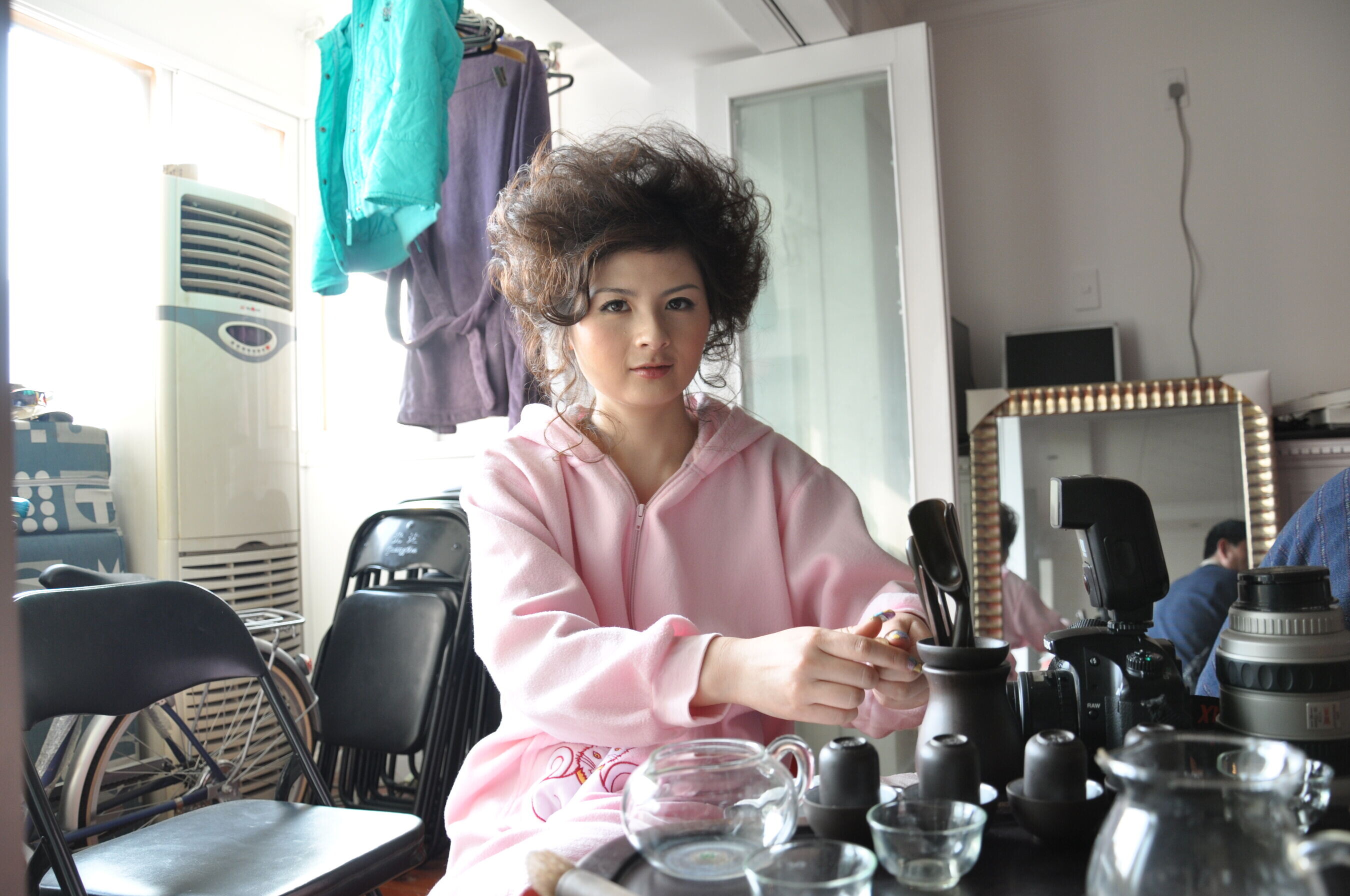 国模波普娃娃人体私拍套图