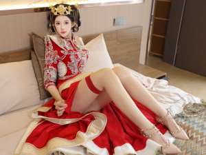 凤冠霞帔肉丝骚穴男人终极梦想