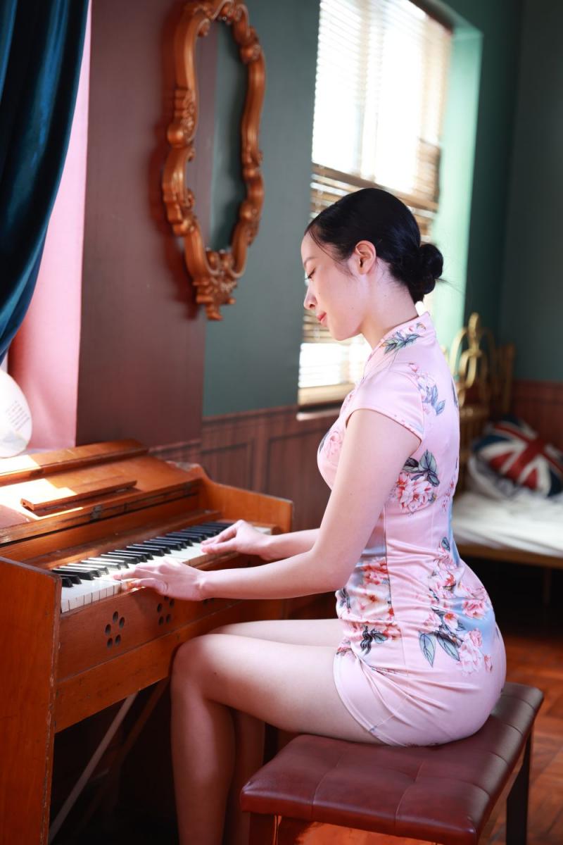 顶级诱人旗袍小姐姐