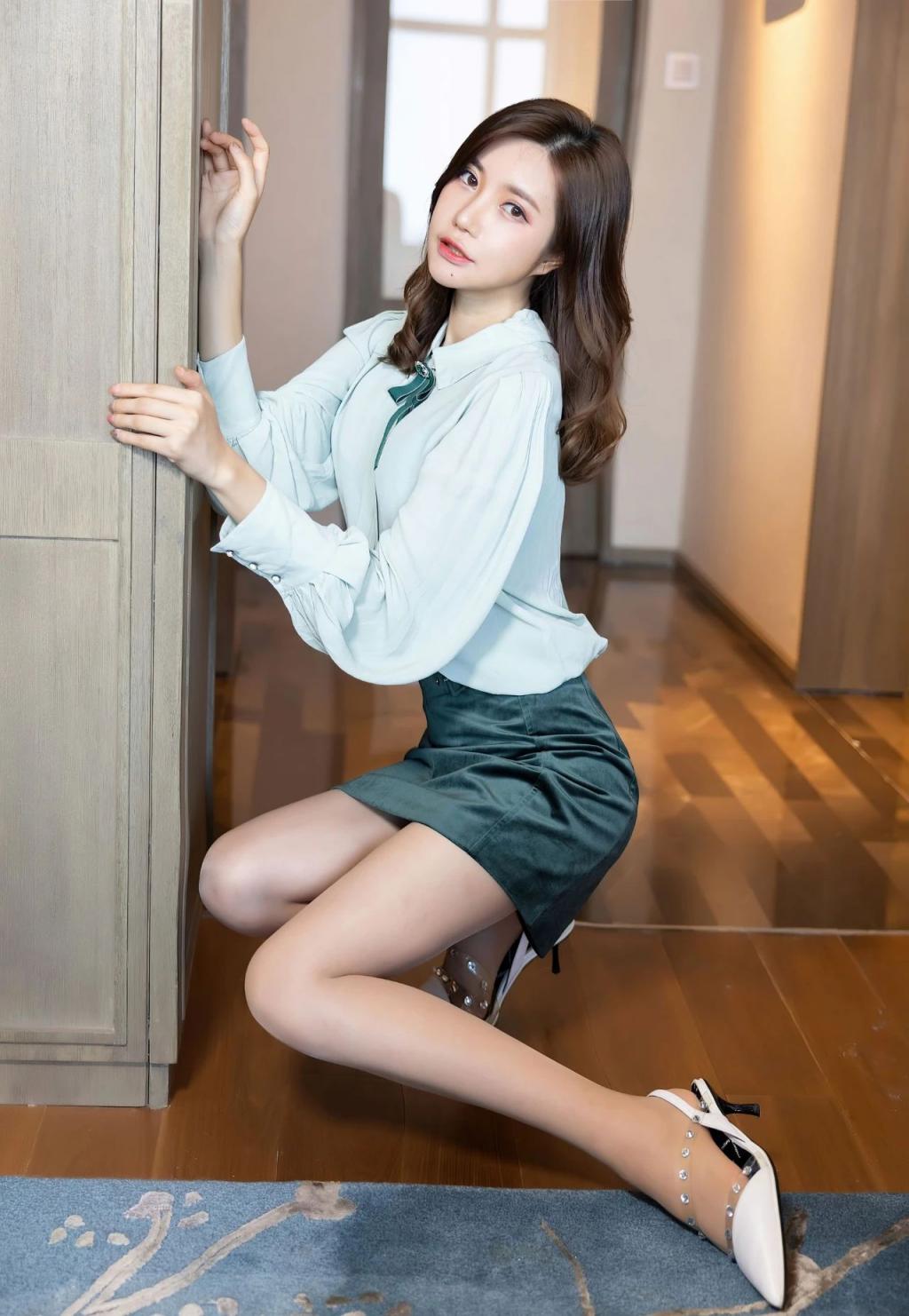 漂亮的小姐姐[20251201]