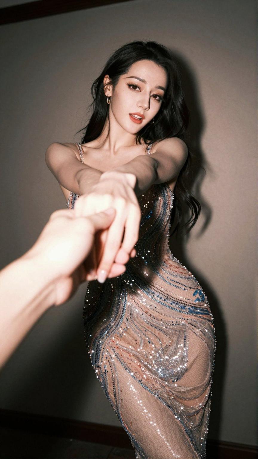 那些露脸的小表情，那些主动的肢体语言，那些我们自以为的征服感，这不都是我们快乐的来源，今日话题征服感