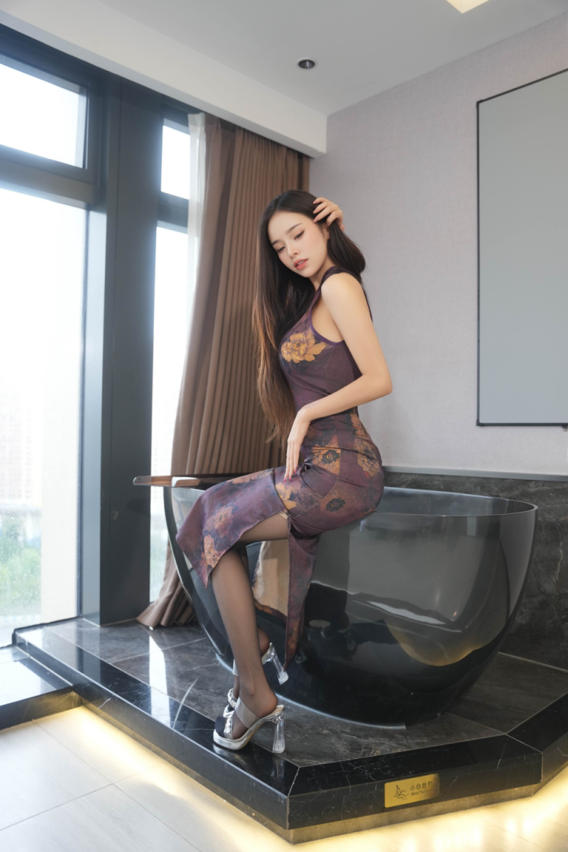 旗袍黑丝真正的腿玩年