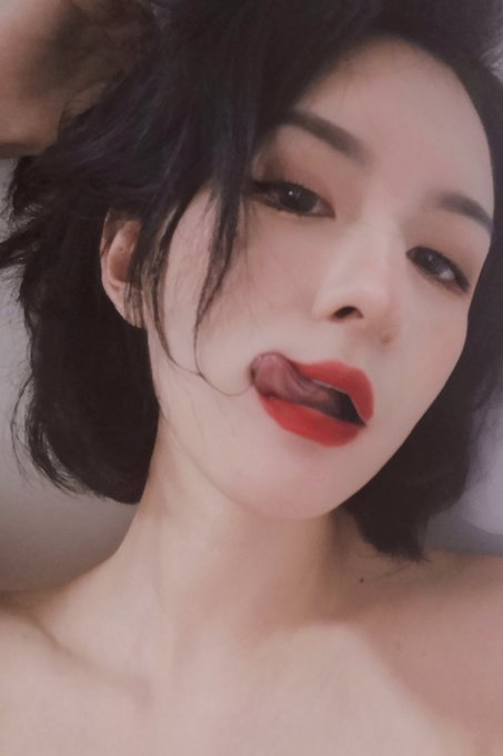 搜集的妹子图片-荤素搭配