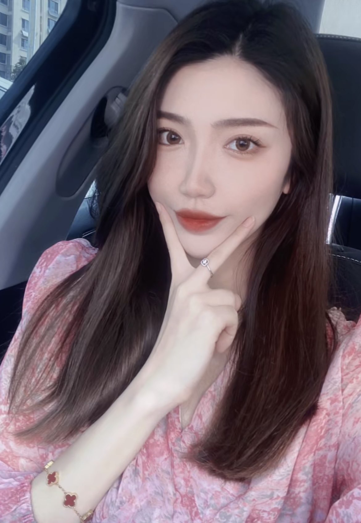 搜集的妹子图片-荤素搭配