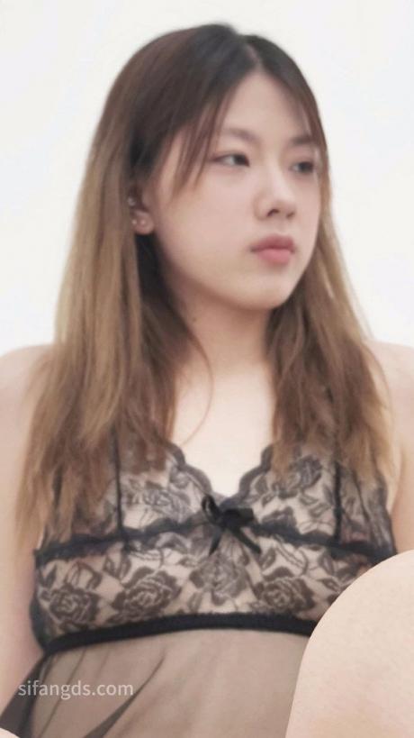 不知名国模大尺度人体私拍套图