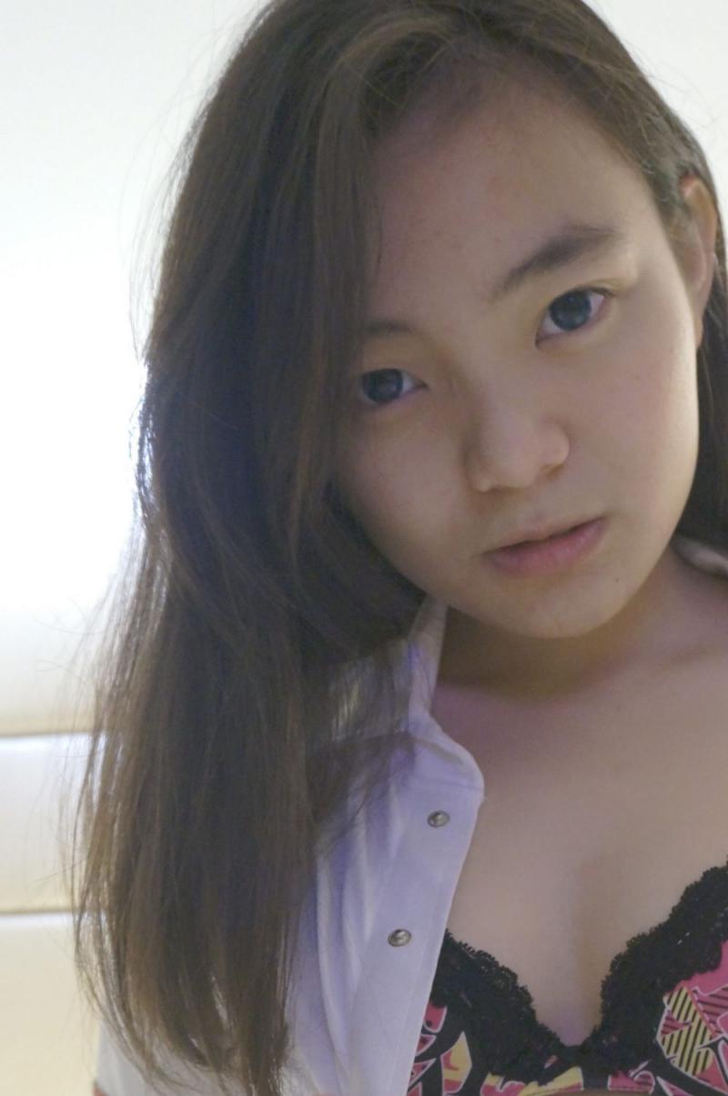 清纯又妖娆的妹子