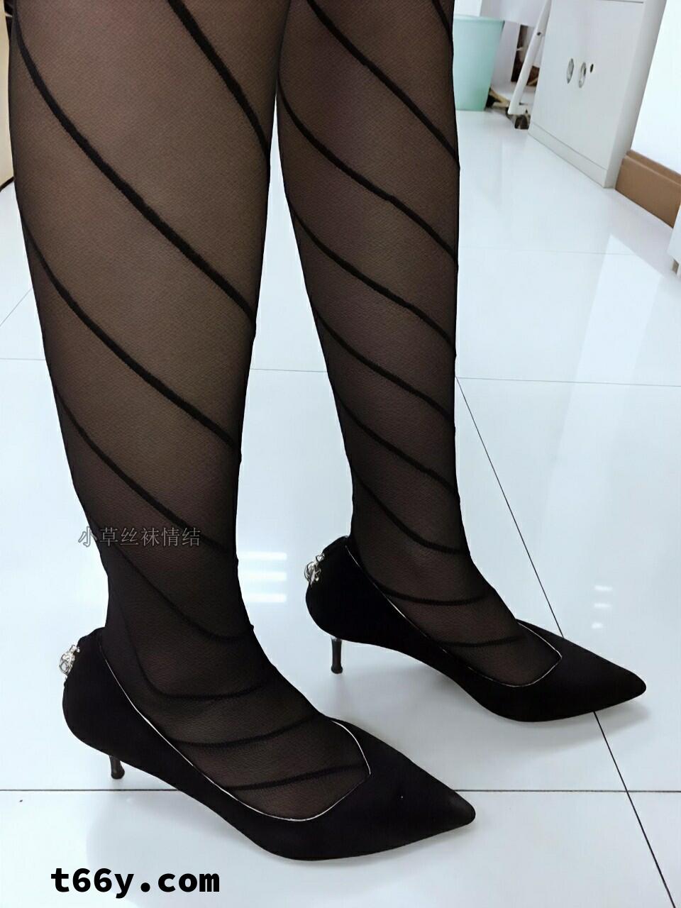 丝·欲：娇妻的禁忌三重奏