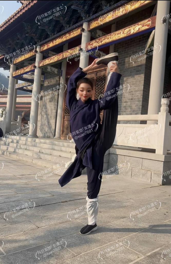 尼姑庵里藏春色.  这赛道不一般