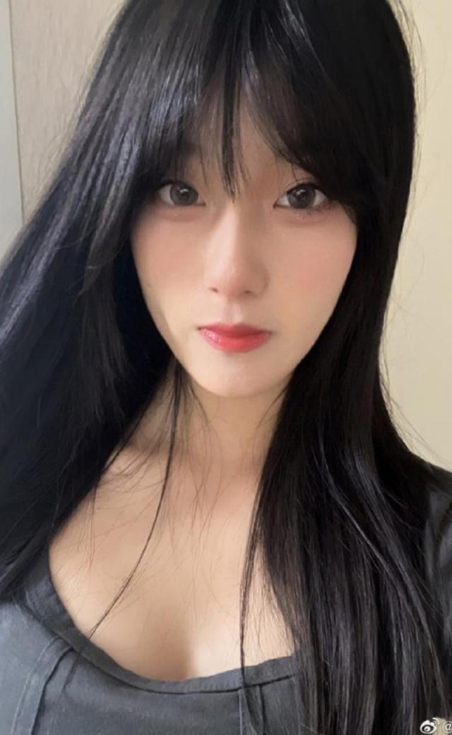 山东潍坊情侣赵思珊与男友野外 泄密版