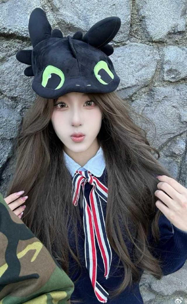 山东潍坊情侣赵思珊与男友野外 泄密版