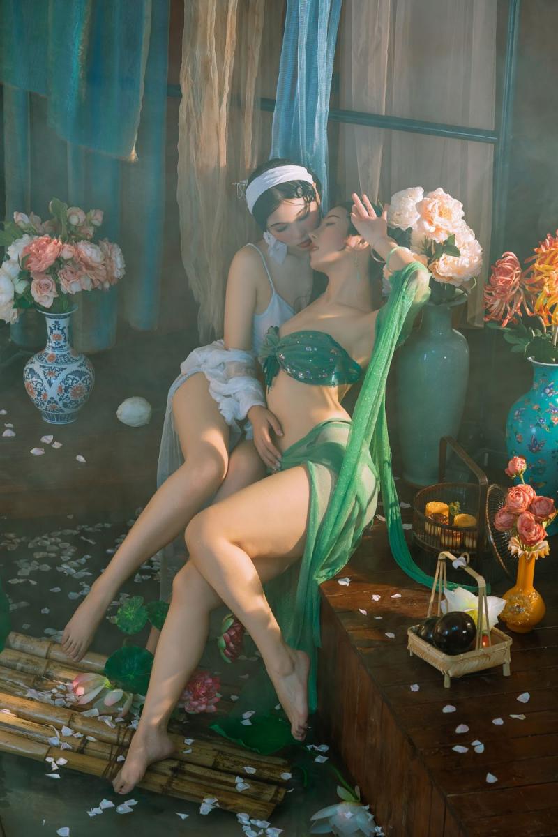 双人肉丝大长腿的诱惑