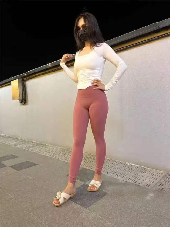 微胖人妻瑜伽裤诱惑