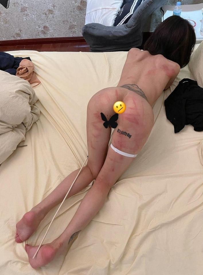 反差婊她半推半就，张嘴就含了进去……